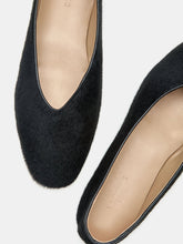 Load image into Gallery viewer, Regency Slipper, Black Calf Hair
