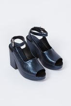 Load image into Gallery viewer, Kapre Platform Sandal, Dark Indigo
