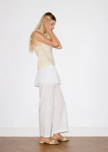 Load image into Gallery viewer, Ease Trouser, White
