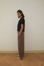 Load image into Gallery viewer, Pintuck Top, Black
