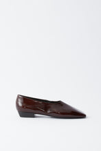 Load image into Gallery viewer, Barral Flat, Chestnut
