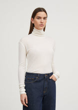 Load image into Gallery viewer, Amy T-Neck, Off White
