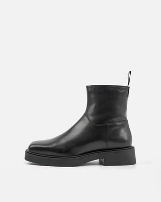 Jillian, Black