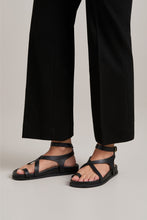 Load image into Gallery viewer, Jalen Slim Sandal, Black
