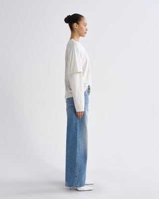 Low Curve Jean, Venture