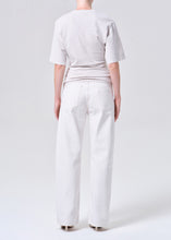 Load image into Gallery viewer, Arc Jean 32", Chalk White
