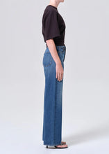 Load image into Gallery viewer, Ren 32" Inseam, Chapter
