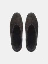 Load image into Gallery viewer, Apres Ski, Black
