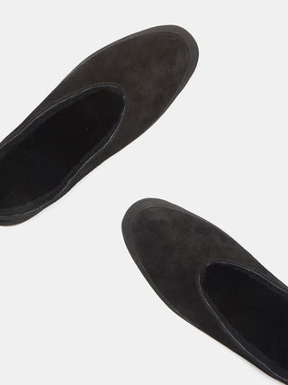 Apres Ski, Black