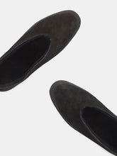 Load image into Gallery viewer, Apres Ski, Black
