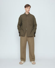 Load image into Gallery viewer, Papery 3/4 Button Down, Olive
