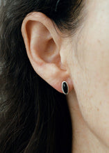 Load image into Gallery viewer, Dome Studs, Onyx/Silver
