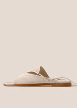Load image into Gallery viewer, Clava Ankle Lace, Shiny Cream
