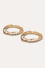 Load image into Gallery viewer, Set of 2 Napkin Rings, Brushed Brass w/ Faux Pearls
