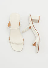 Load image into Gallery viewer, Gael Block Heel, Sand
