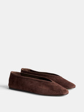 Load image into Gallery viewer, Luna Slipper, Chocolate
