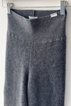 Load image into Gallery viewer, Cashmere Ribbed Leggings, Charcoal
