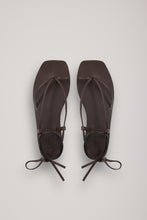 Load image into Gallery viewer, Nolan Sandal, Walnut
