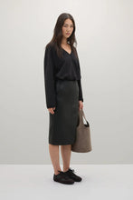 Load image into Gallery viewer, Persey Top, Black

