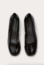 Load image into Gallery viewer, Smoking Sugar Loafer, Black
