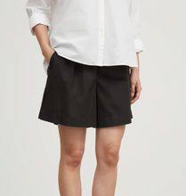 Load image into Gallery viewer, Edgar Shorts, Black

