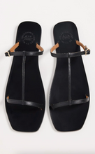 Load image into Gallery viewer, Gualdo Sandals, Black
