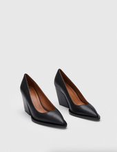 Load image into Gallery viewer, Capena Nappa, Black

