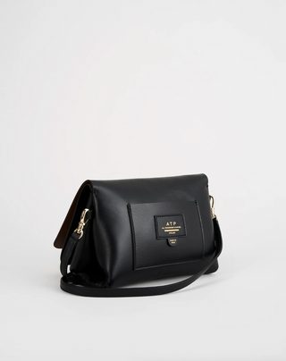 Scarlino, Black