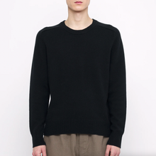 Load image into Gallery viewer, Signature Curved Shoulder, Black
