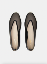 Load image into Gallery viewer, Luna Slipper Mesh, Black
