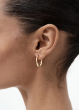 Load image into Gallery viewer, Daija Hoop Small, Gold
