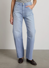Load image into Gallery viewer, Lange Lasso Chino, Pale Blue

