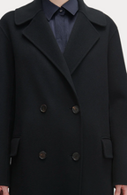 Load image into Gallery viewer, Axel Coat, Black
