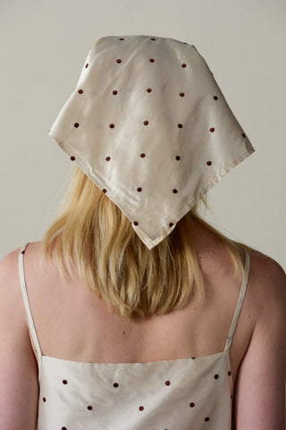 The Taffeta Headscarf, Creme/Walnut Polka Dots