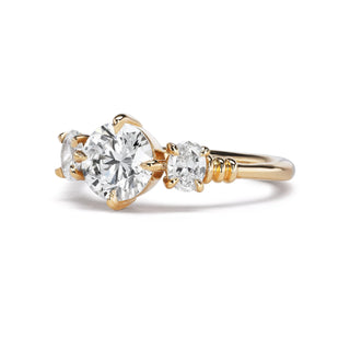 Clancy Ring, Diamonds