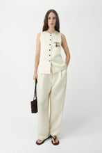 Load image into Gallery viewer, Satin Tailored Vest, Marfil
