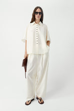 Load image into Gallery viewer, Short Sleeve Shirt, Marfil

