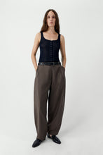 Load image into Gallery viewer, Silk Barrel Pants, Taupe
