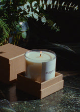 Load image into Gallery viewer, The eugenie Candle
