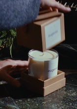 Load image into Gallery viewer, The eugenie Candle
