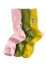 Load image into Gallery viewer, Amazon Socks, Salmon
