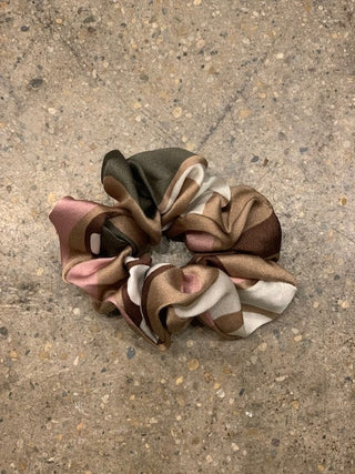 ELOI x Eugenie Scrunchie